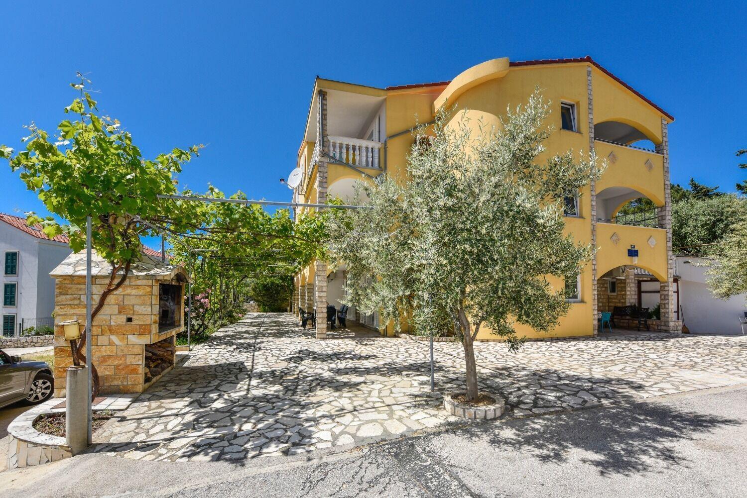 Apartments Mark - 200 M From Sea Novalja Exterior foto